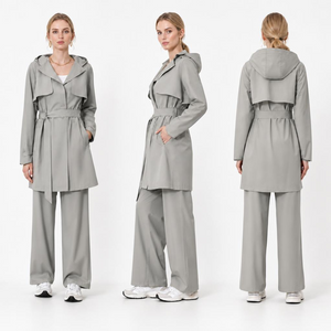 Trench lungo da donna impermeabile ed elegante